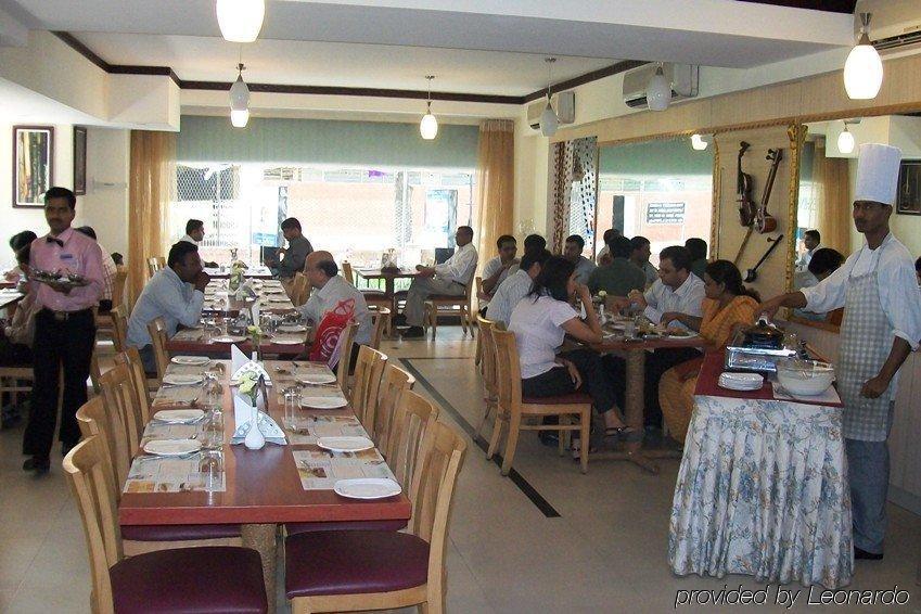 Ramanashree Brunton Hotel Bengaluru Étterem fotó